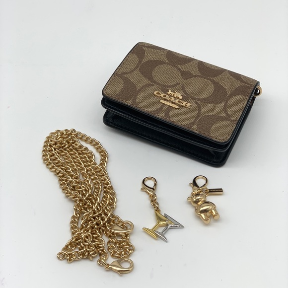 Coach 
Boxed Mini Wallet On A Chain In Blocked Signature Canvas - Picture 2 of 12